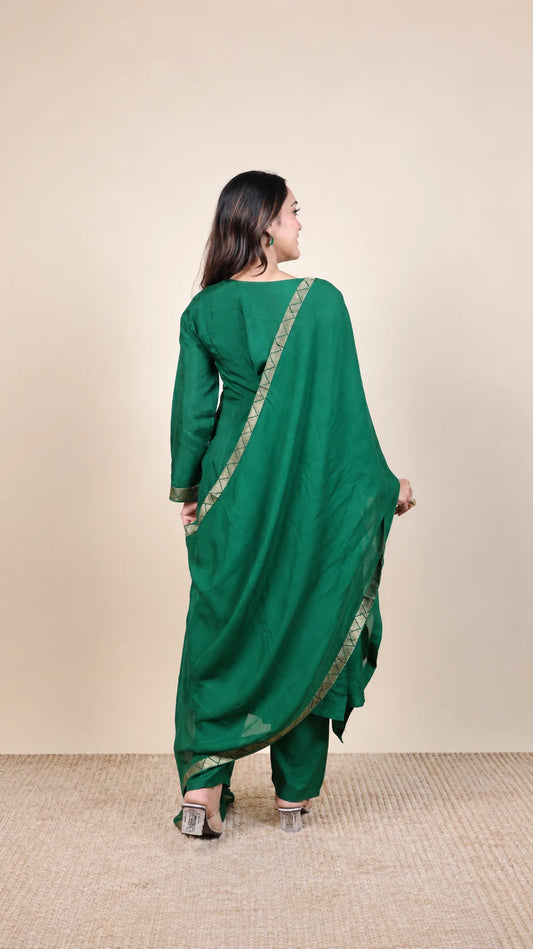 Panna Noor – Emerald Brocade Kurta Set by Gold Lady - Back View