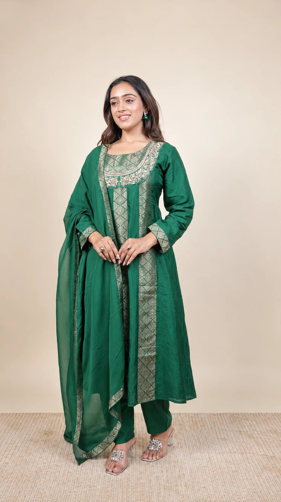 Panna Noor – Emerald Brocade Kurta Set by Gold Lady - Side View