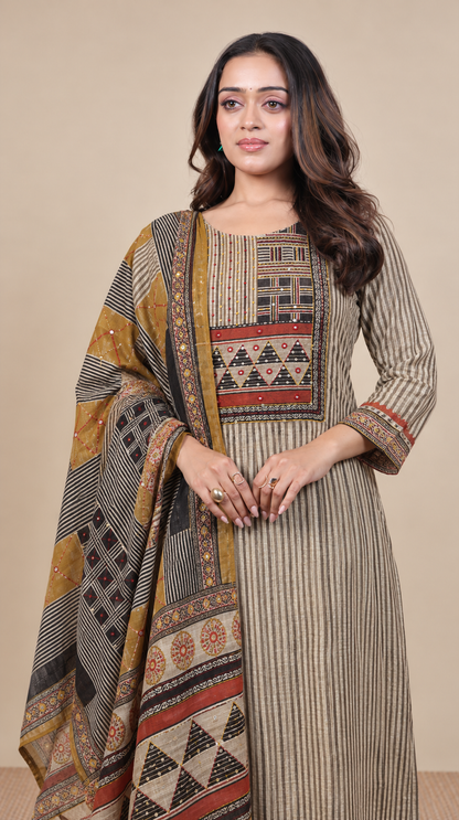 Grey Charm – Printed Kurta Suit Set