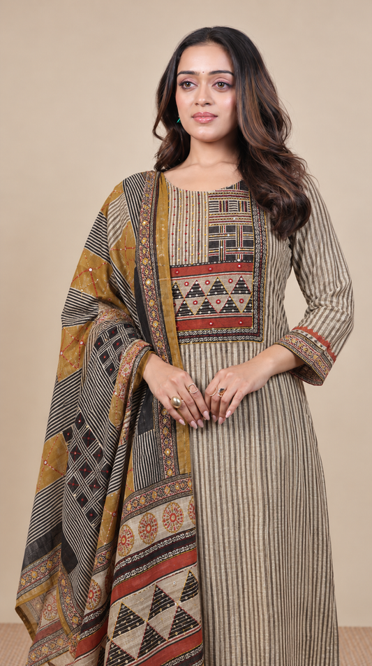 Grey Charm – Printed Kurta Suit Set
