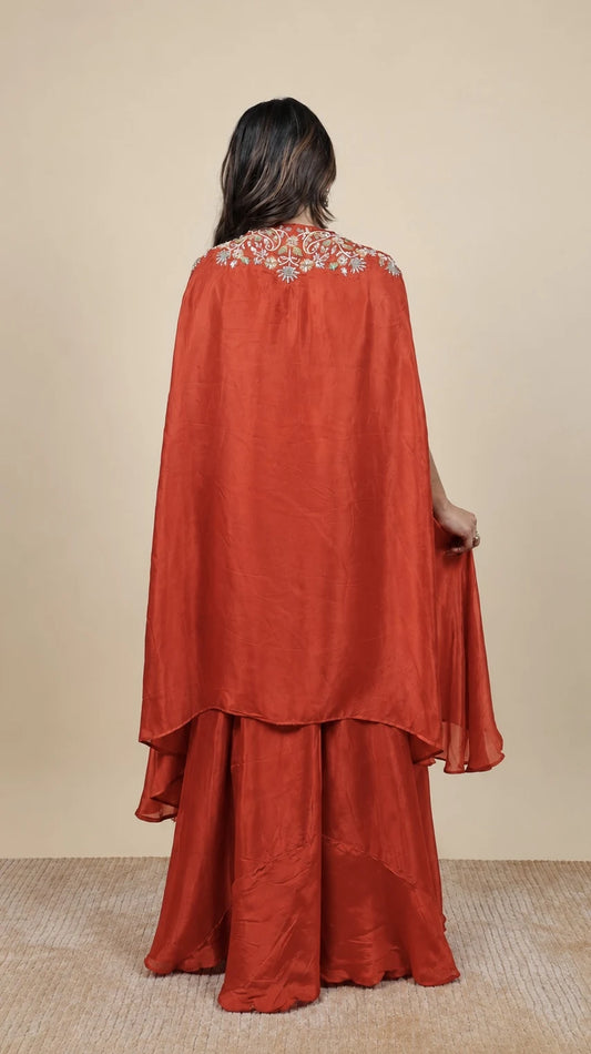 Laaj Gul – Floral Embroidered Kurta Set by Gold Lady - Side View
